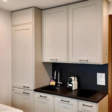 Apartment Lb Vacation I Charming Classique - 5min Palais I Casa D'azur